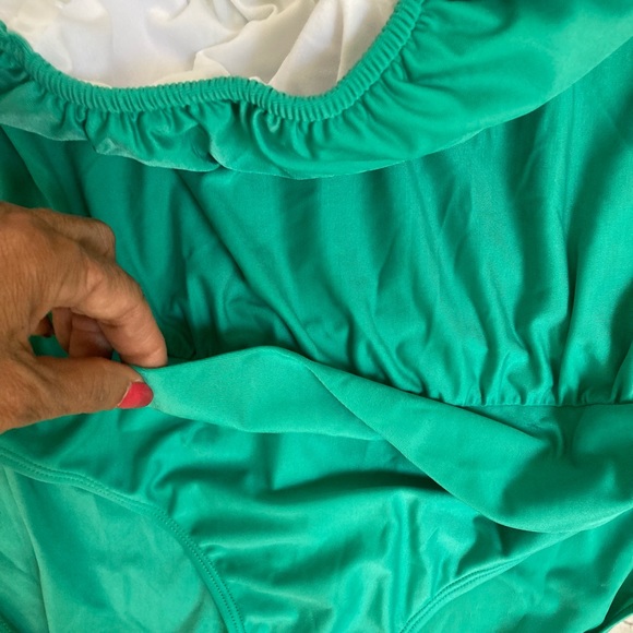 NWT Chartou collection, light green, one piece swimsuit. Size XL. - Picture 6 of 8